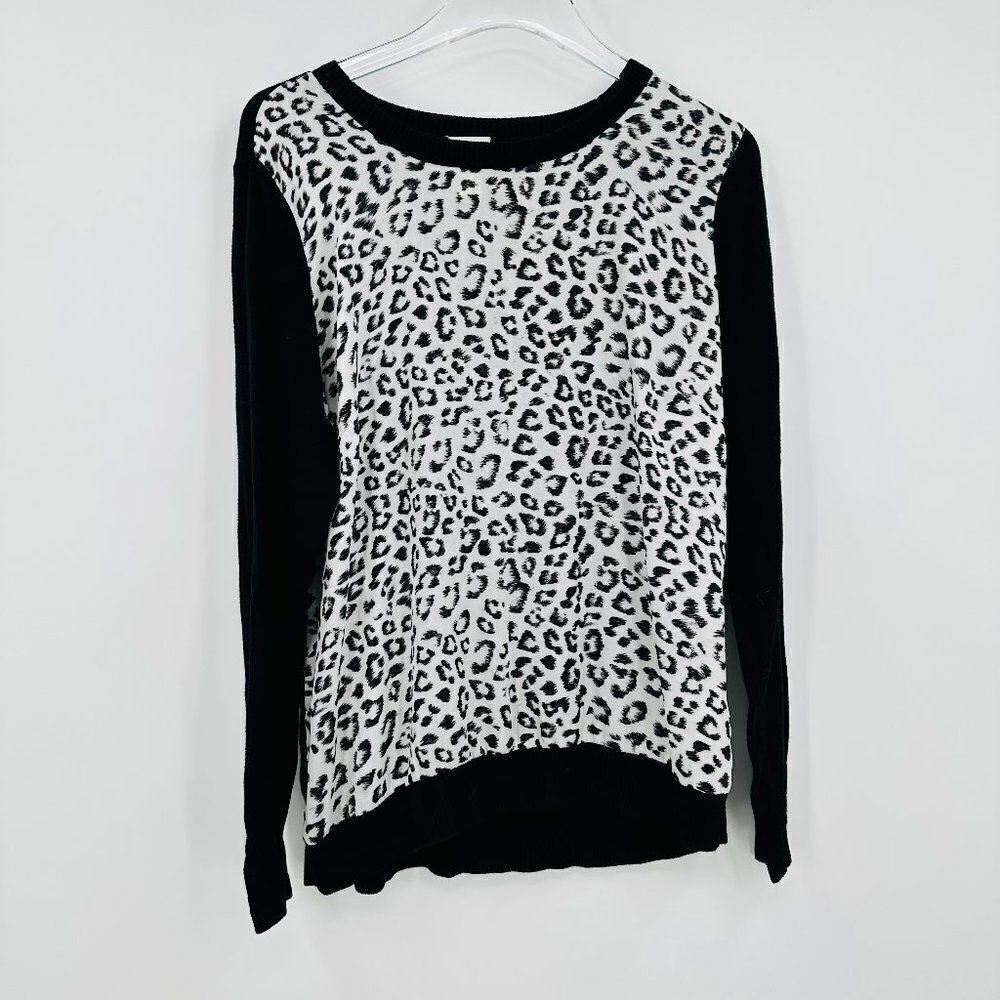 Chico's Size 2 Medium Black & White Animal Print Long Sleeve Sweater Top
